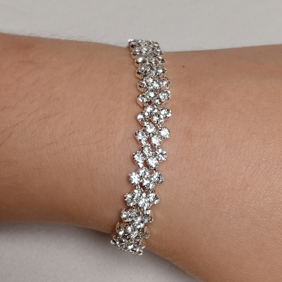 Hand Crafted Rhinestone Bracelet - Picture 6 of 6